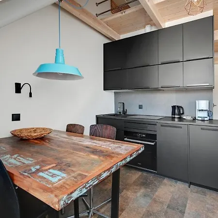 Cozy Loft With Old Town View - Free Parking Апартаменты