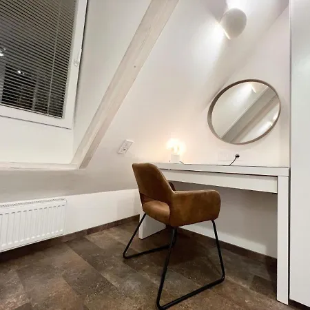 Cozy Loft With Old Town View - Free Parking Appartement *