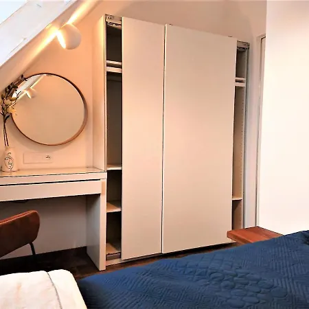 Cozy Loft With Old Town View - Free Parking Appartement *